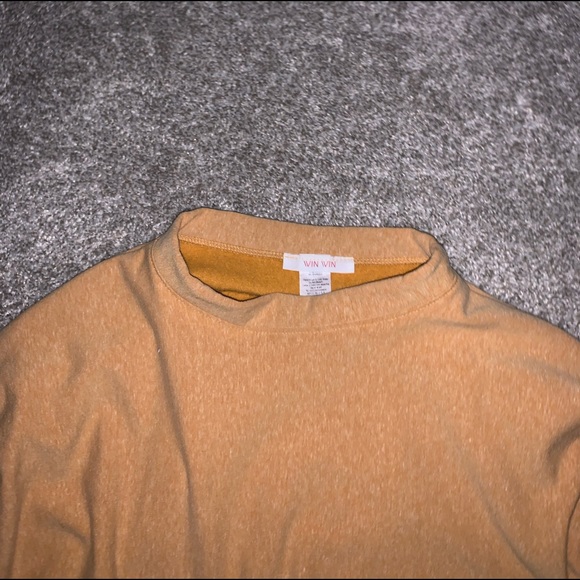 Win Win Dark Yellow Crop Top Sweatshirt size L & S - Picture 9 of 14